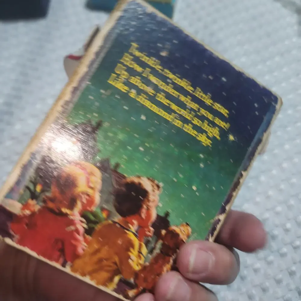 VINTAGE FISHER PRICE TWINKLE TWINKLE LITTLE STAR MUSIC POCKET RADIO TOY